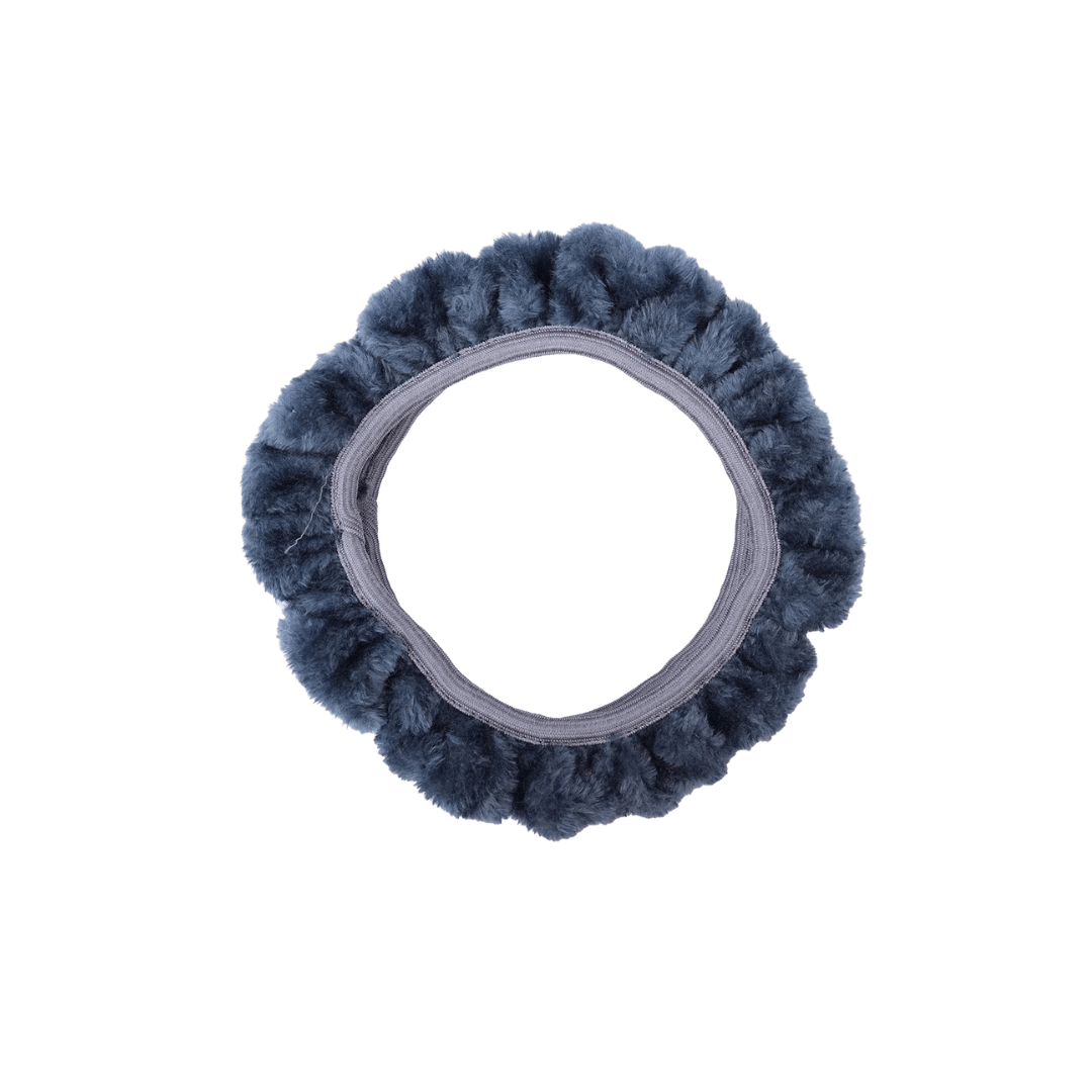Soft Plush Steering Wheel Cover – Warm Winter Protector (15")